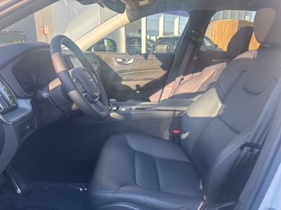 2025 Volvo XC60 B5 Core Volvo Certified